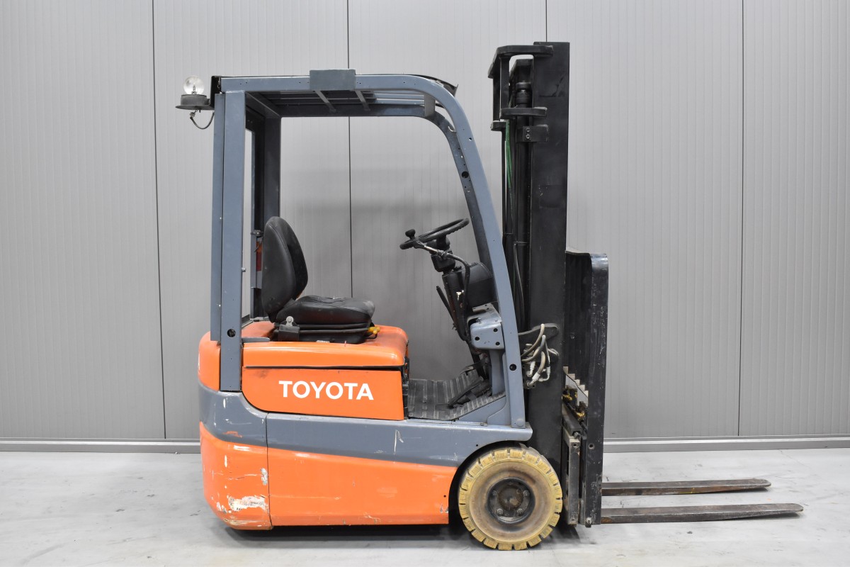 TOYOTA FBESF 12 Dreiradstapler gebrauchter Gabelstapler