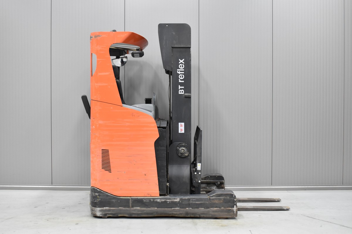 TOYOTA RRE 160 H Schubmaststapler gebrauchter Gabelstapler